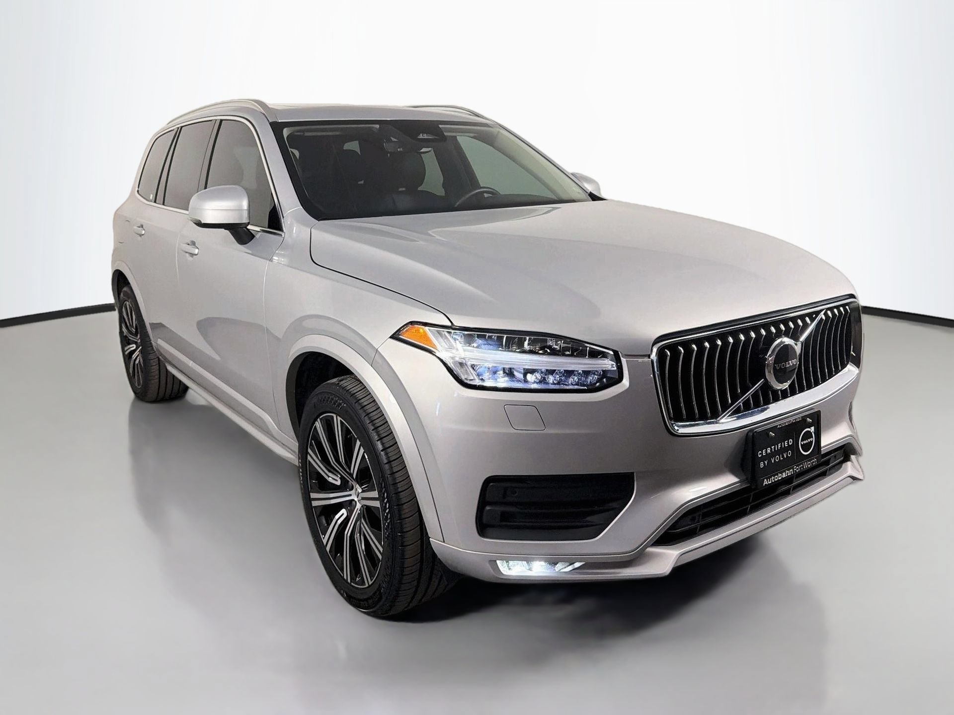 Certified 2023 Volvo XC90 B5 Core w/ Protection Package Premier AWD/4WD image 3