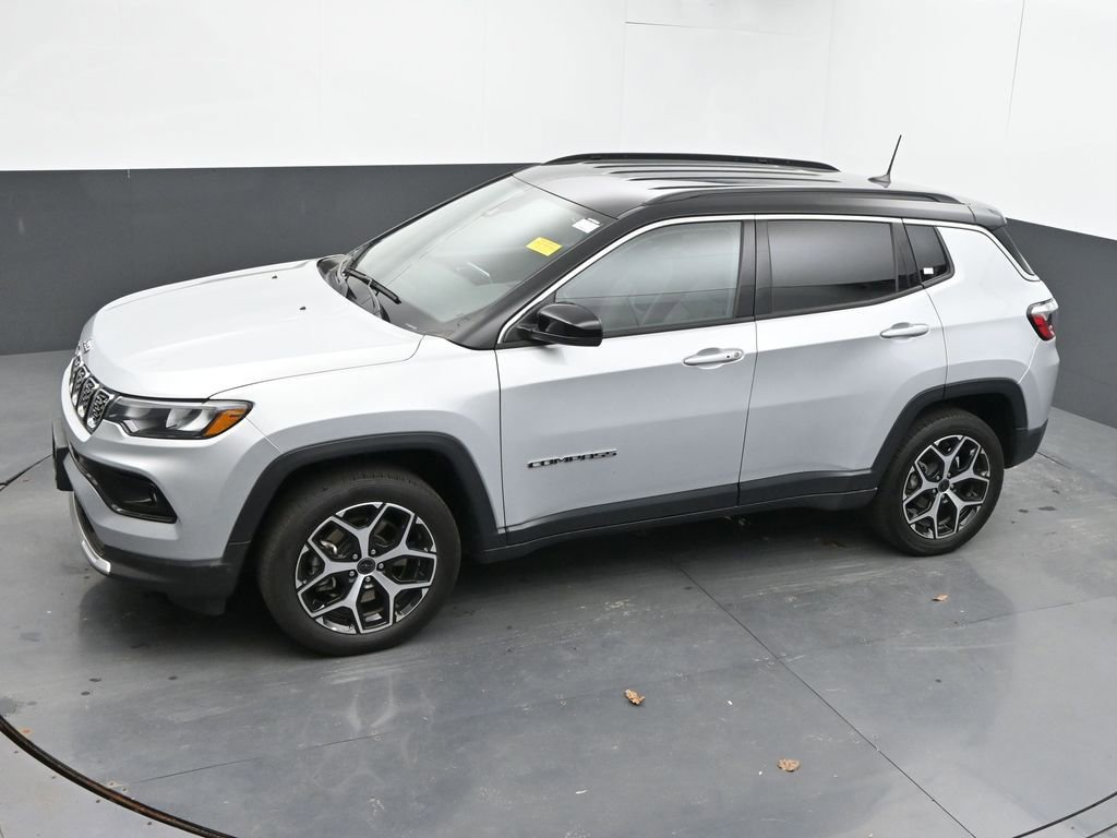 Used 2025 Jeep Compass Limited AWD/4WD image 40