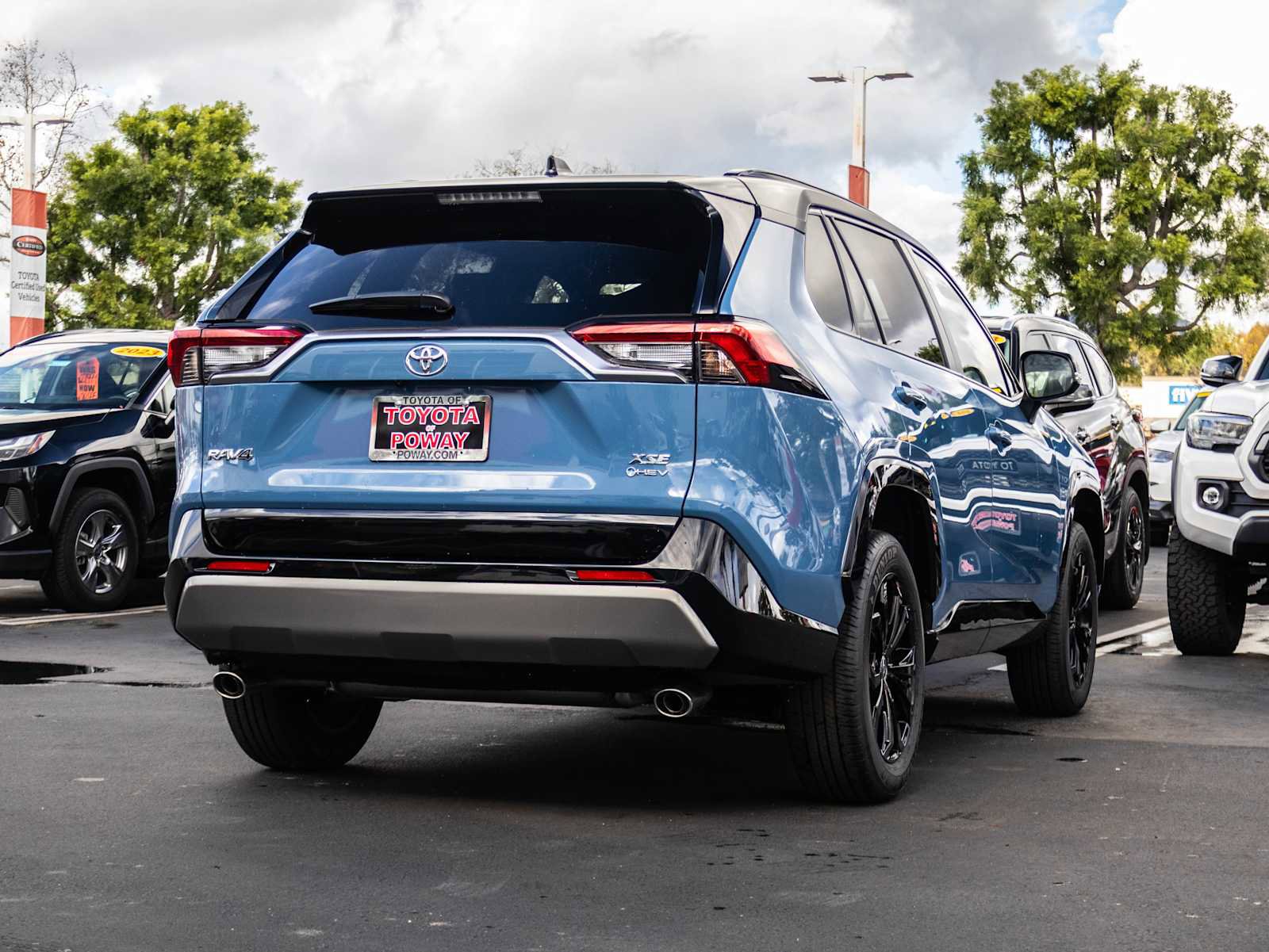 Used 2025 Toyota RAV4 XSE image 10