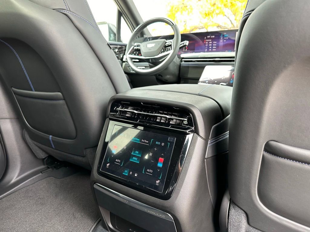 New 2025 Cadillac Escalade IQ Sport 1 w/ LPO, ONYX Package AWD/4WD image 27