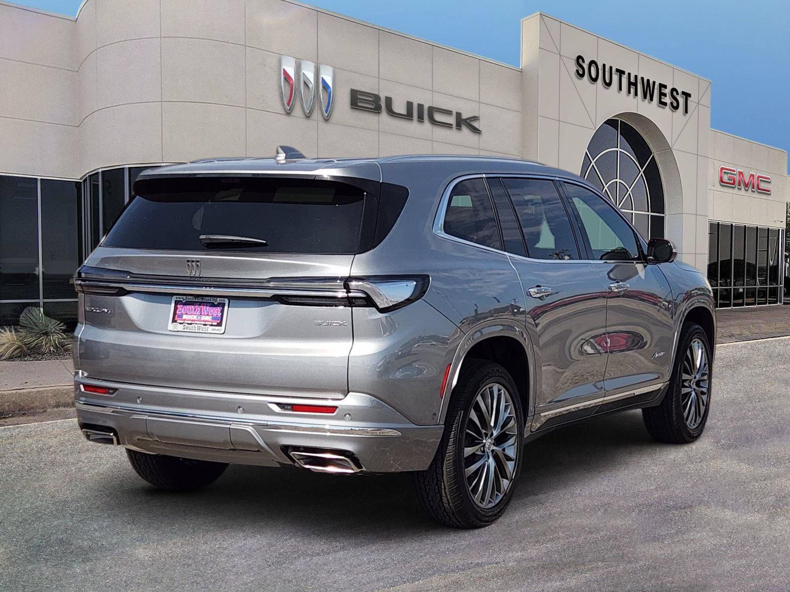 New 2026 Buick Enclave Avenir w/ Super Cruise Package FWD image 5