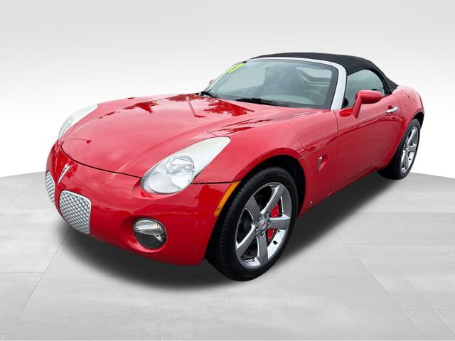 Used 2007 Pontiac Solstice Convertible w/ Premium Package RWD image 3