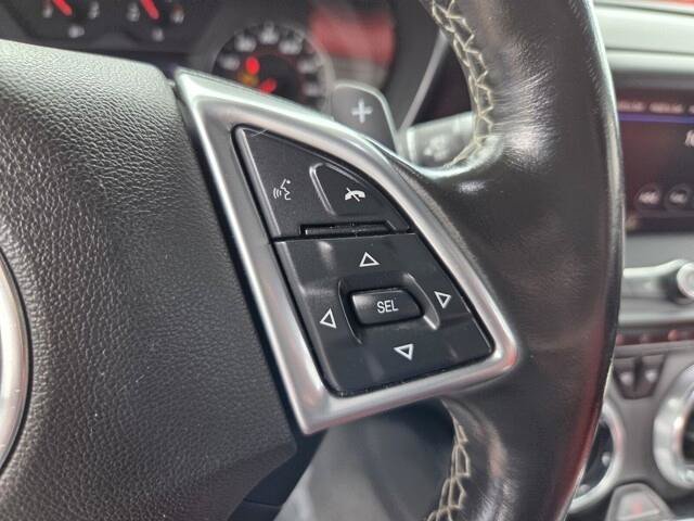 Used 2020 Chevrolet Camaro LT RWD image 9