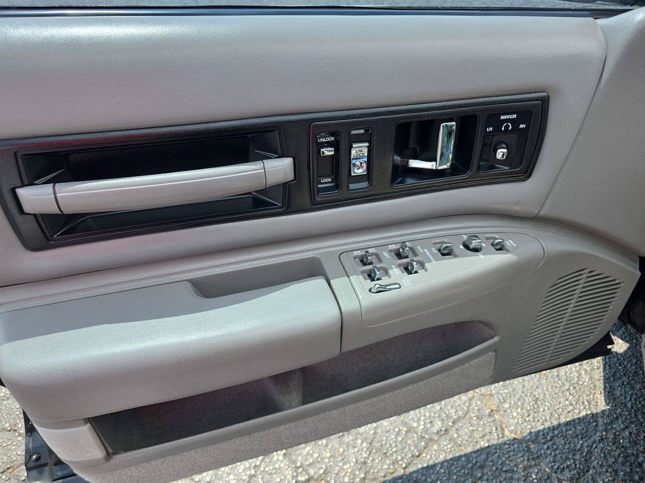 Used 1996 Chevrolet Impala SS RWD image 5