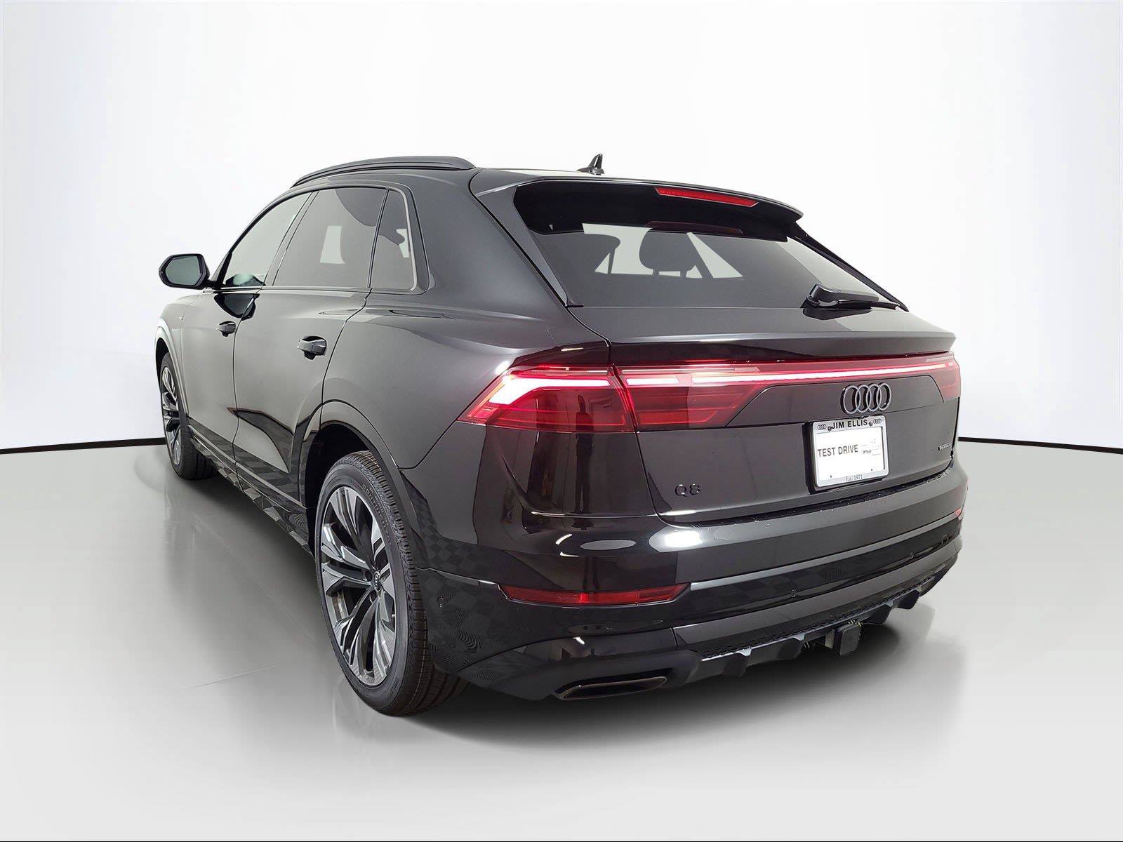 New 2026 Audi Q8 Premium Plus AWD/4WD image 4
