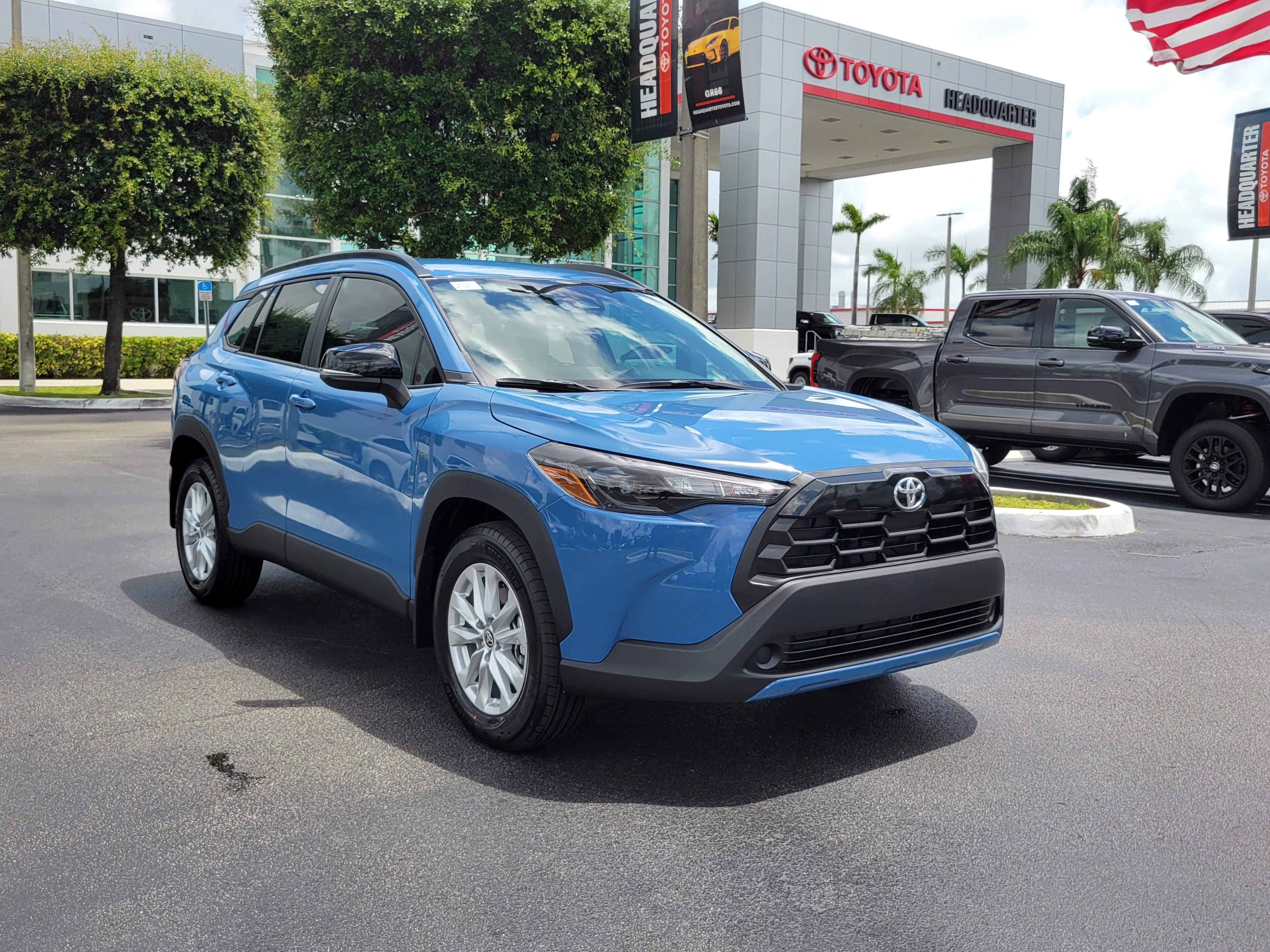 New 2026 Toyota Corolla Cross LE FWD image 2