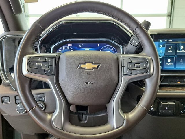 Used 2025 Chevrolet Silverado 1500 LT AWD/4WD image 11