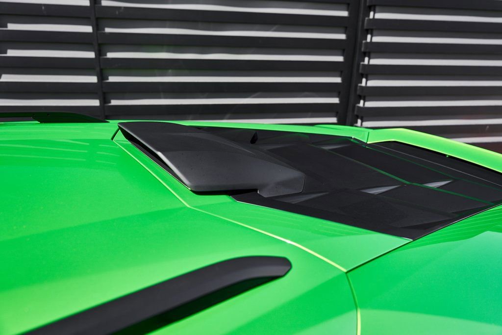 Used 2024 Lamborghini Huracan Sterrato image 11