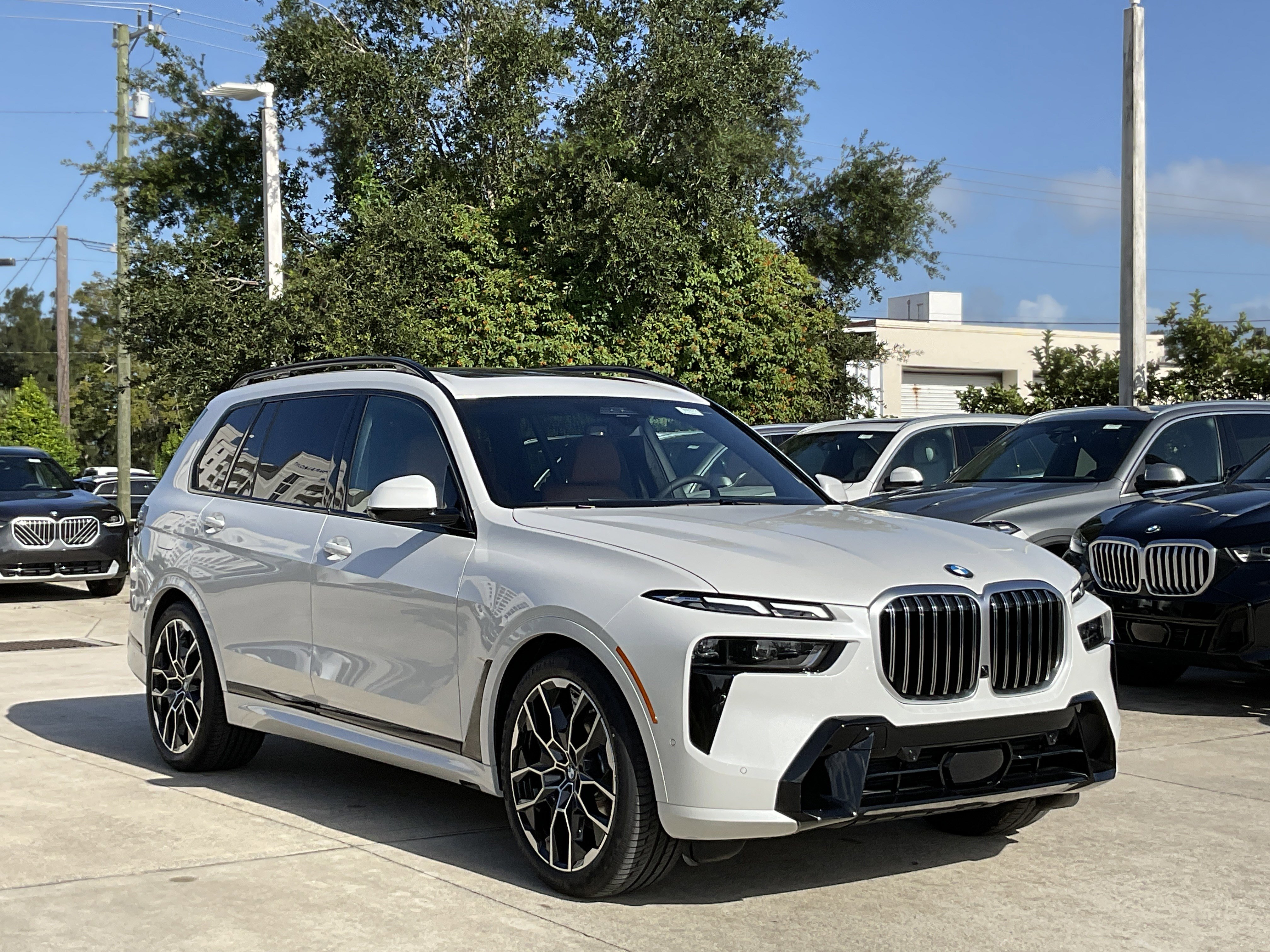 New 2026 BMW X7 xDrive40i w/ M Sport Package