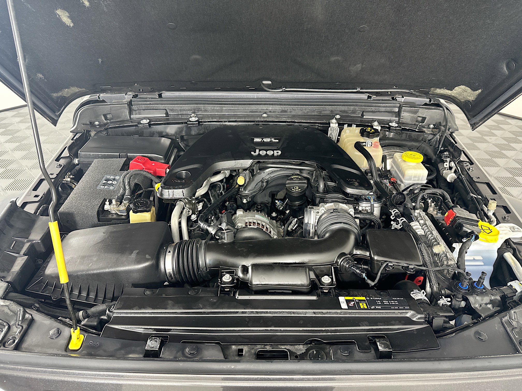 Used 2018 Jeep Wrangler Unlimited Sport S image 31