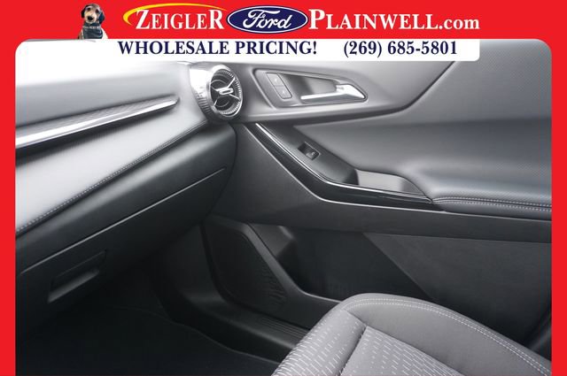 Used 2025 Chevrolet Equinox LT image 23