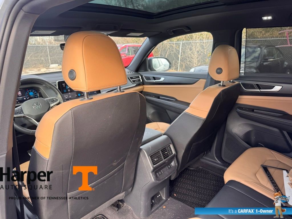 Used 2025 Volkswagen Atlas Cross Sport SEL R-Line image 10