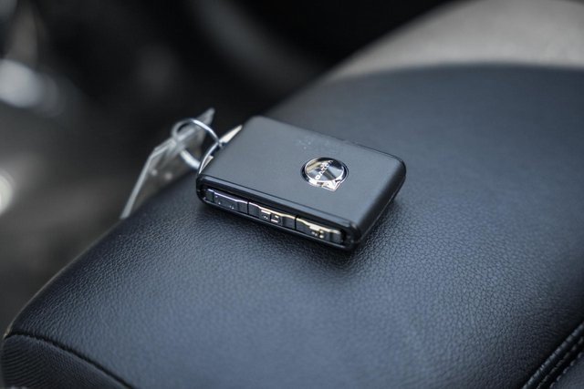 Certified 2025 Volvo XC40 B5 Plus image 43