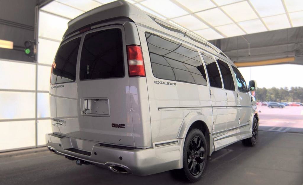 Used 2023 GMC Savana 2500 RWD image 7