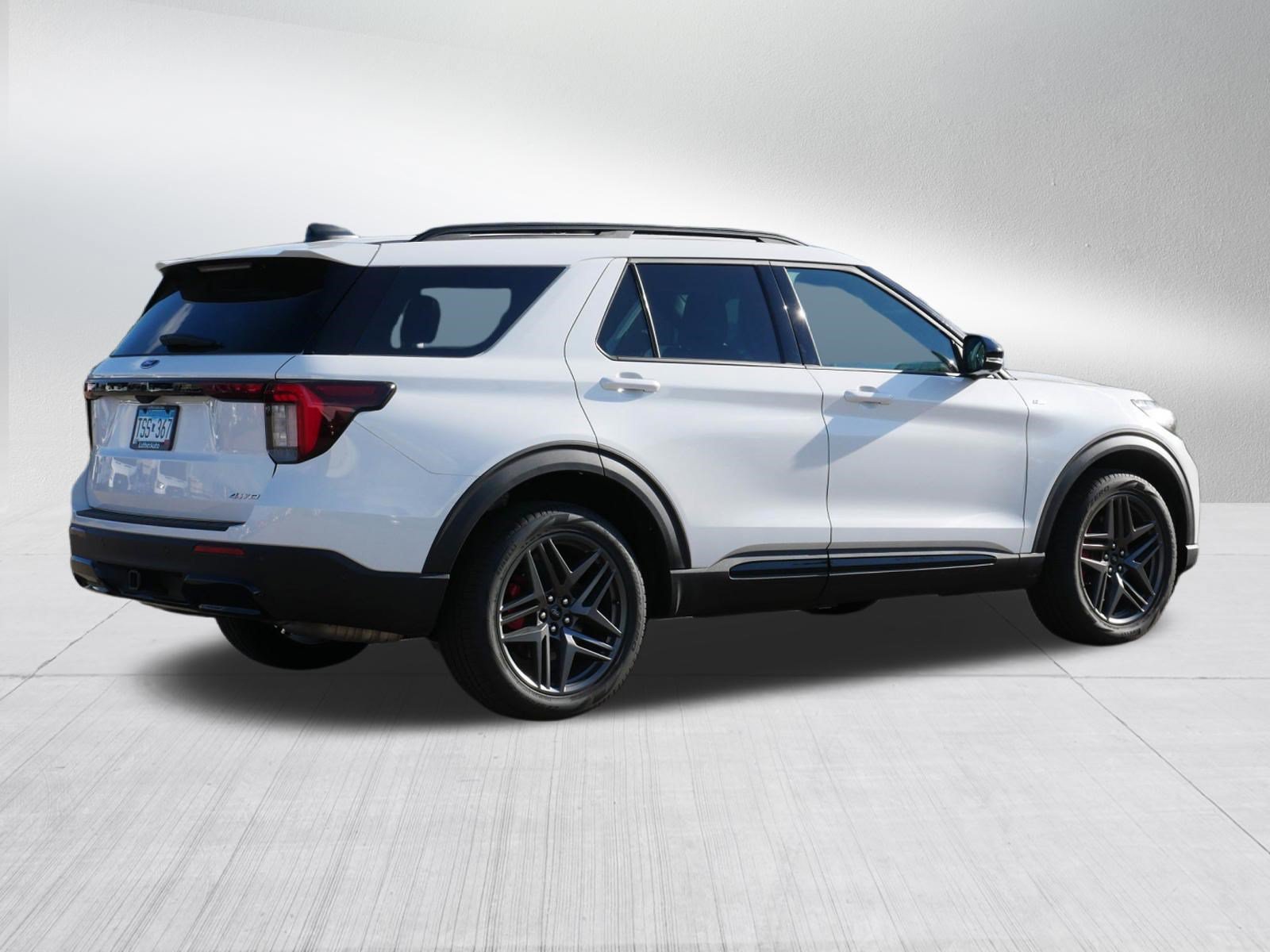 Used 2026 Ford Explorer ST-Line w/ ST-Line Street Pack AWD/4WD image 7