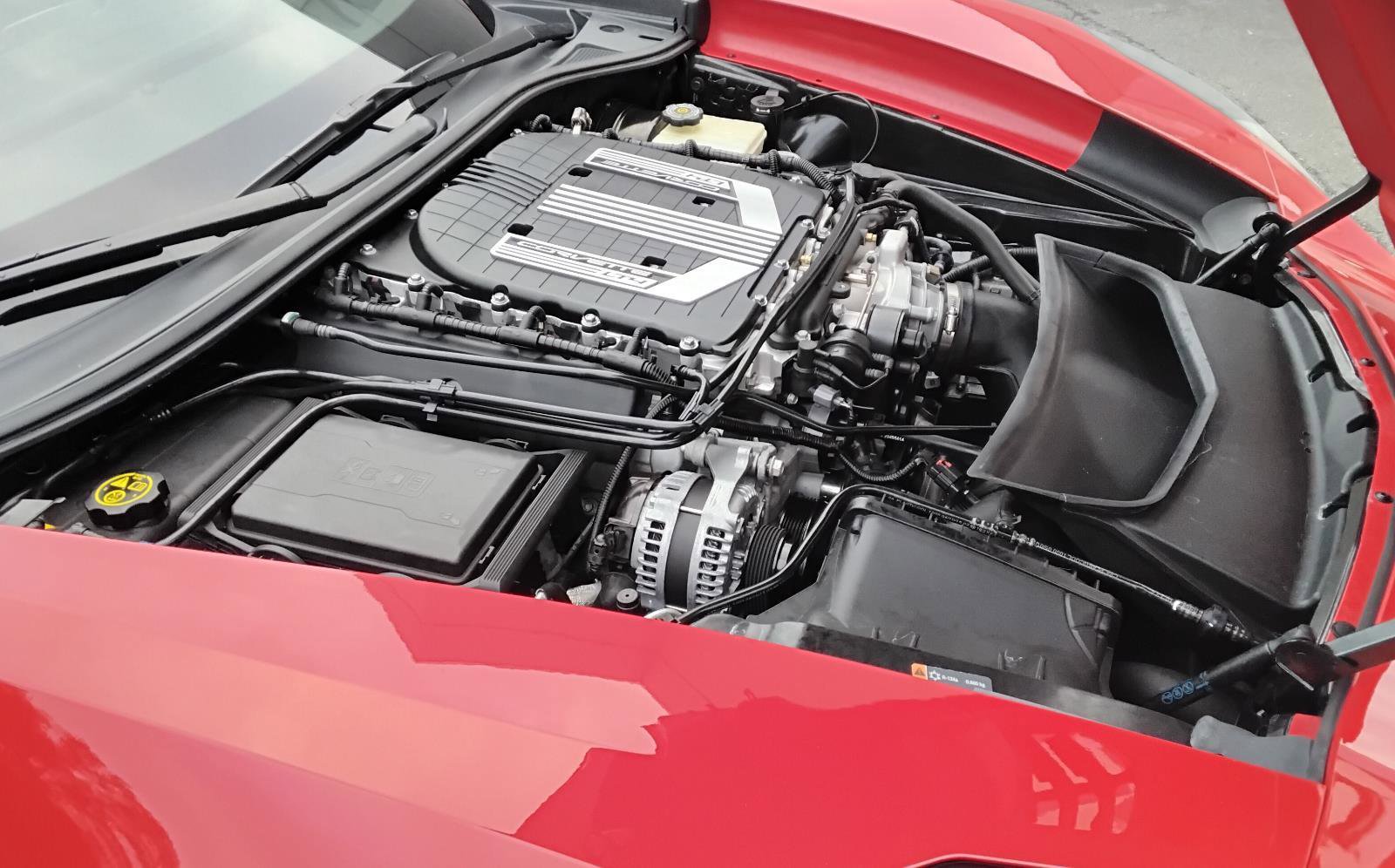 Used 2015 Chevrolet Corvette Z06 w/ 3LZ Preferred Equipment Group image 16