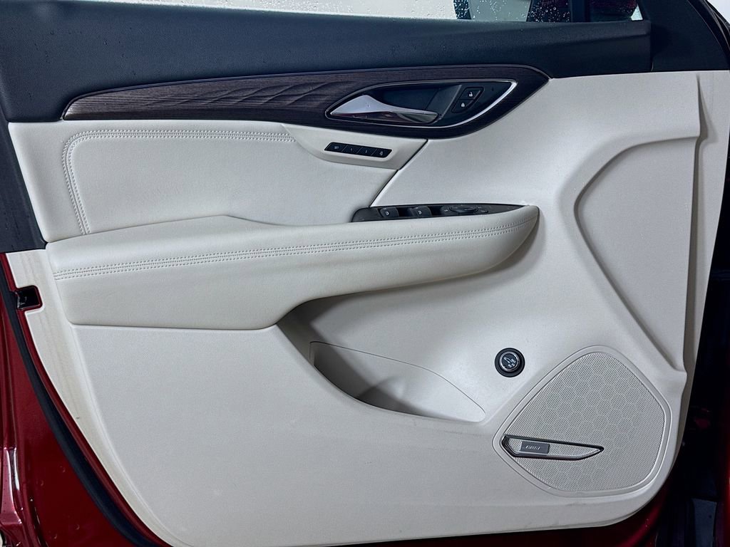 Used 2023 Buick Envision Avenir image 11