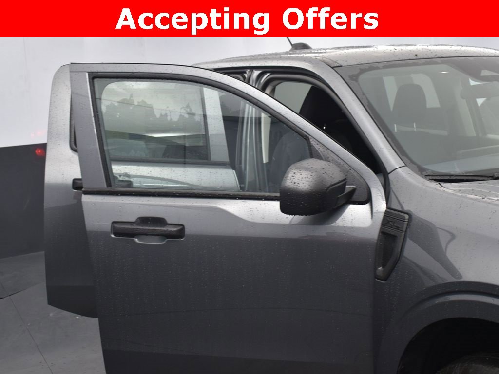 New 2025 Ford Maverick XL image 18