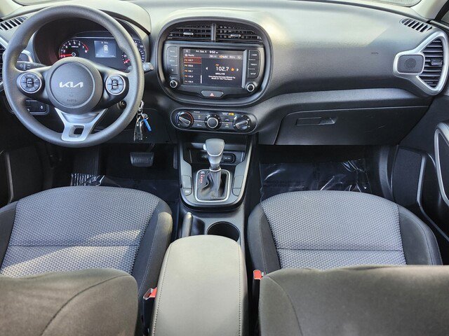 Used 2022 Kia Soul LX w/ Technology Package image 6