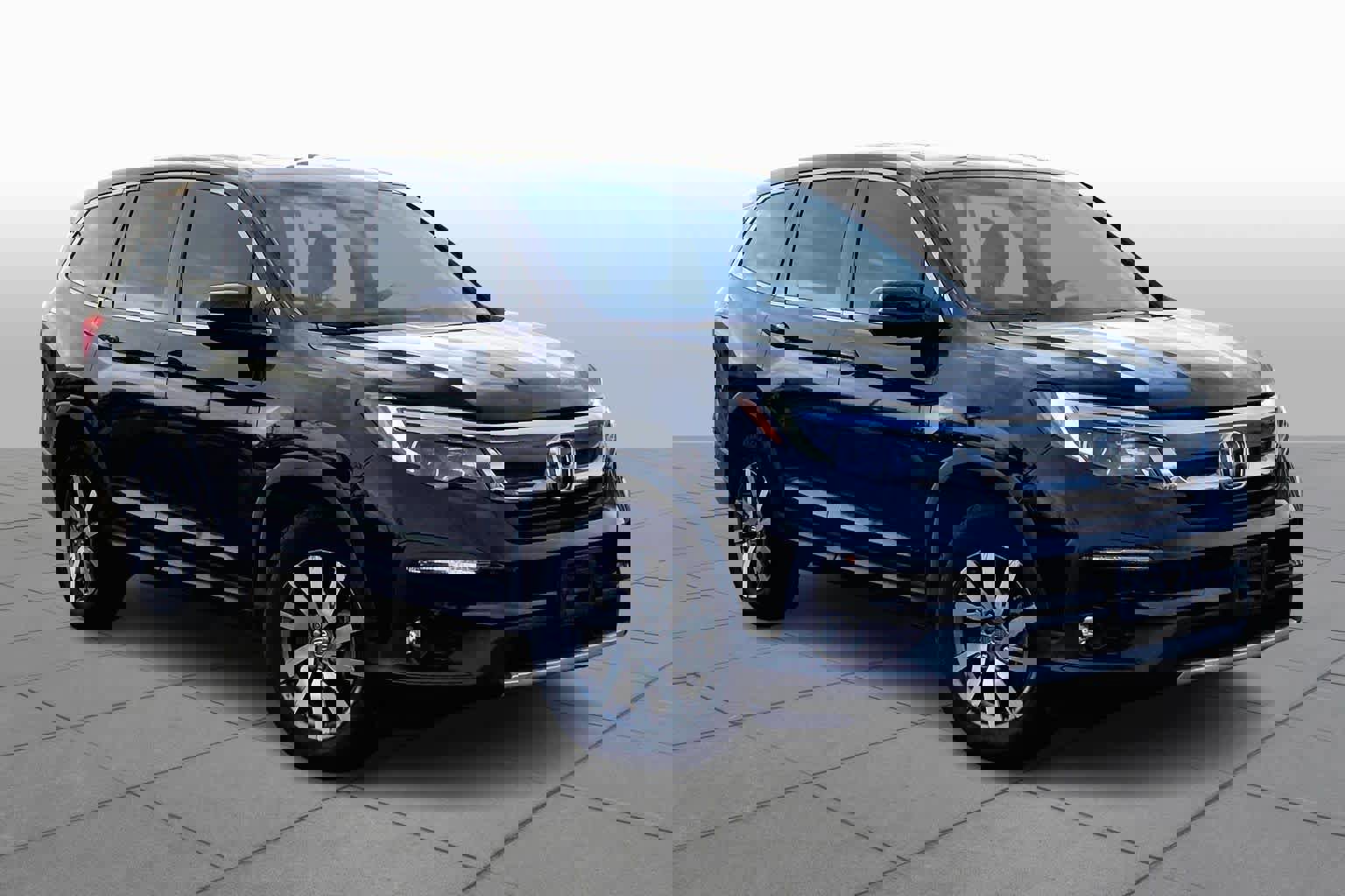 Used 2019 Honda Pilot EX-L image 2