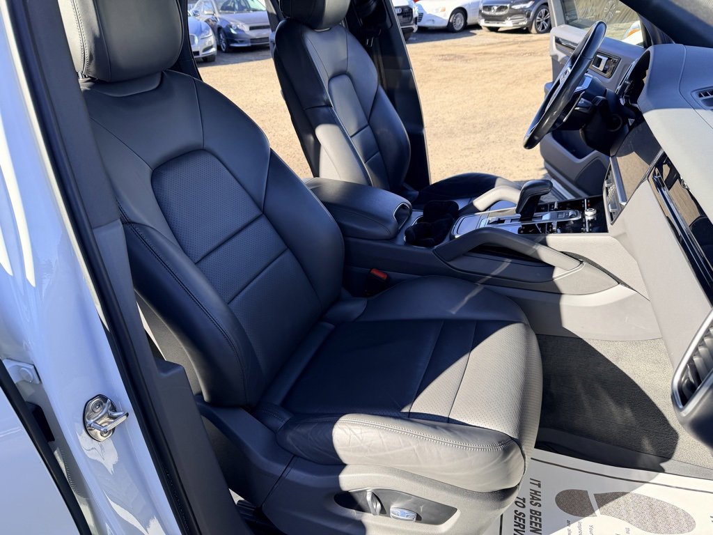 Used 2019 Porsche Cayenne image 23