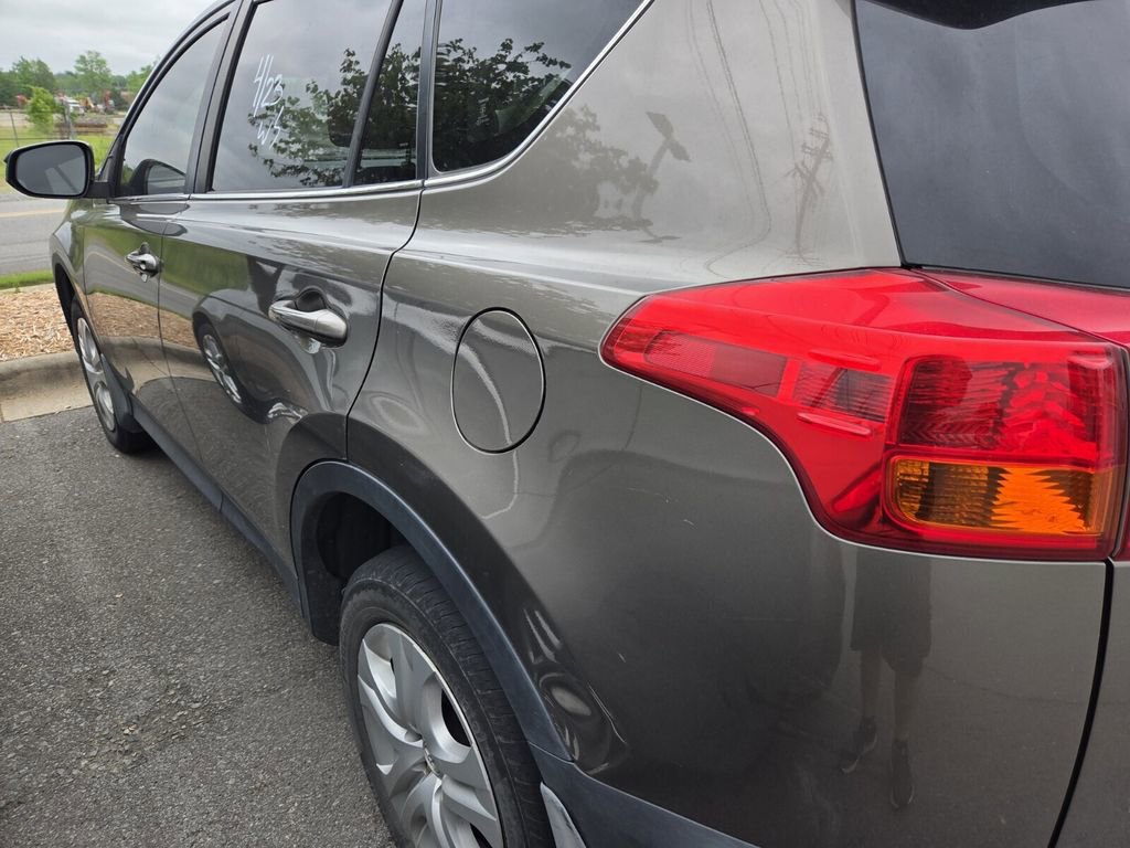 Used 2015 Toyota RAV4 LE FWD image 3
