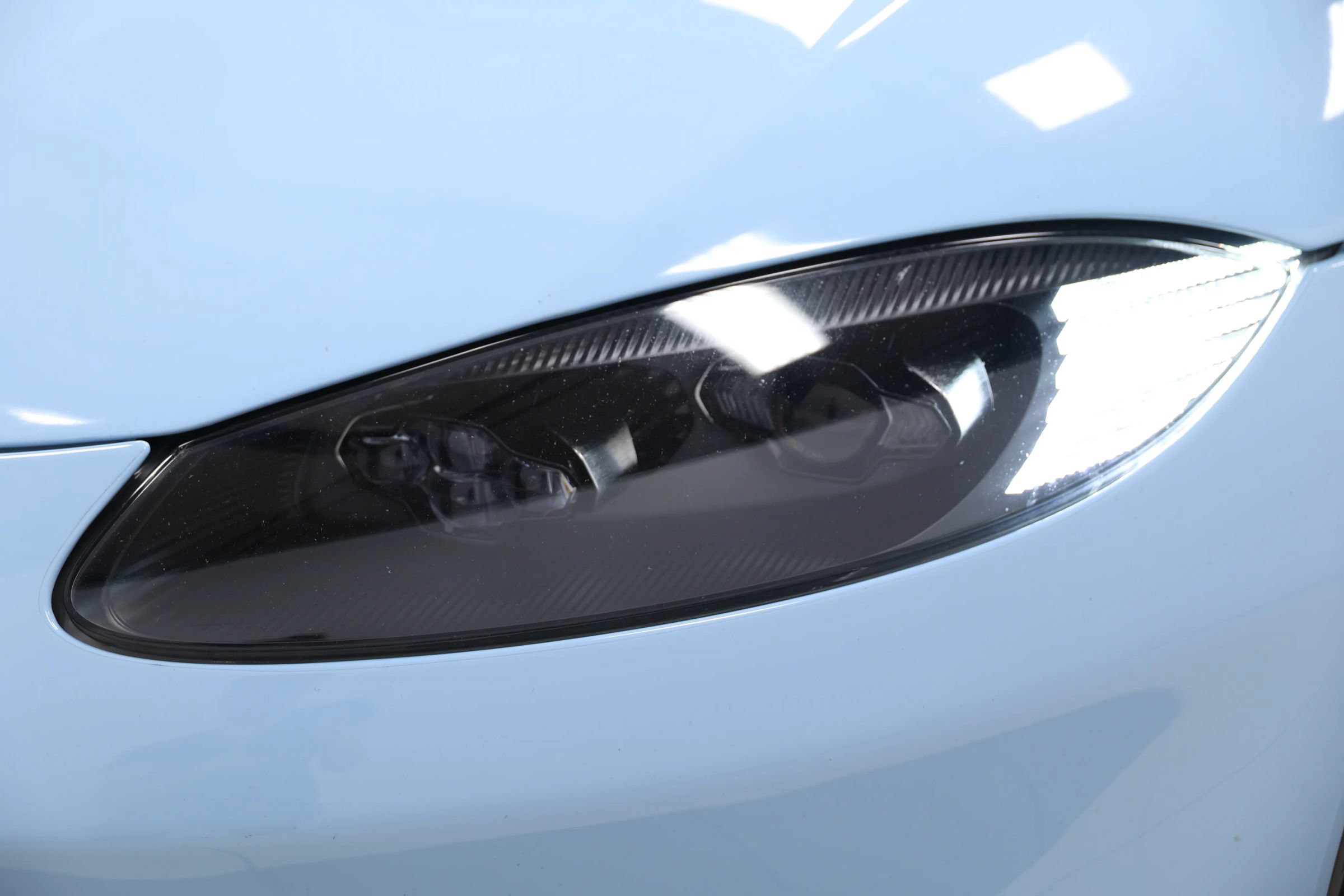 Used 2020 Aston Martin V8 Vantage Coupe RWD image 92