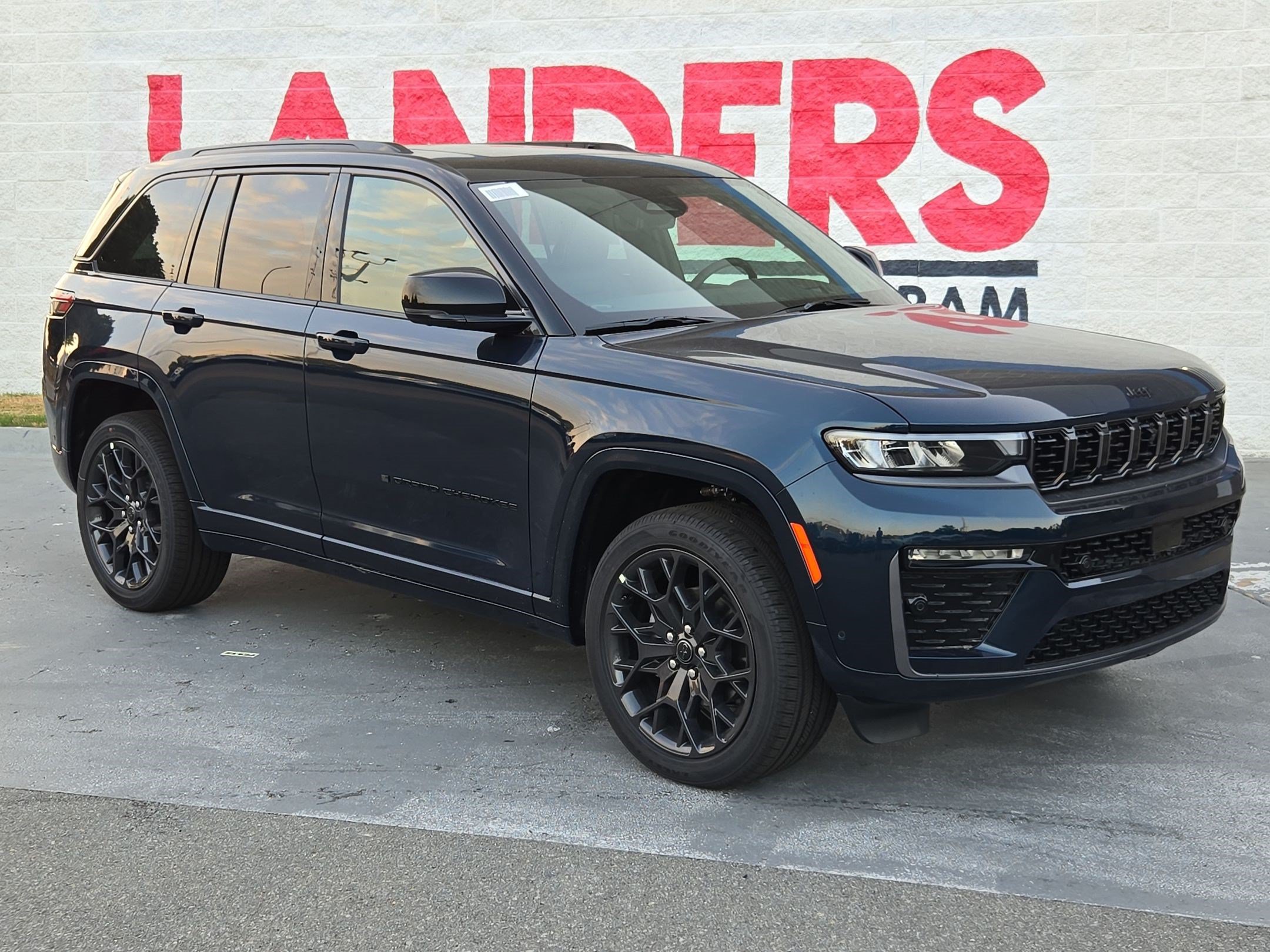 New 2027 Jeep Grand Cherokee Summit