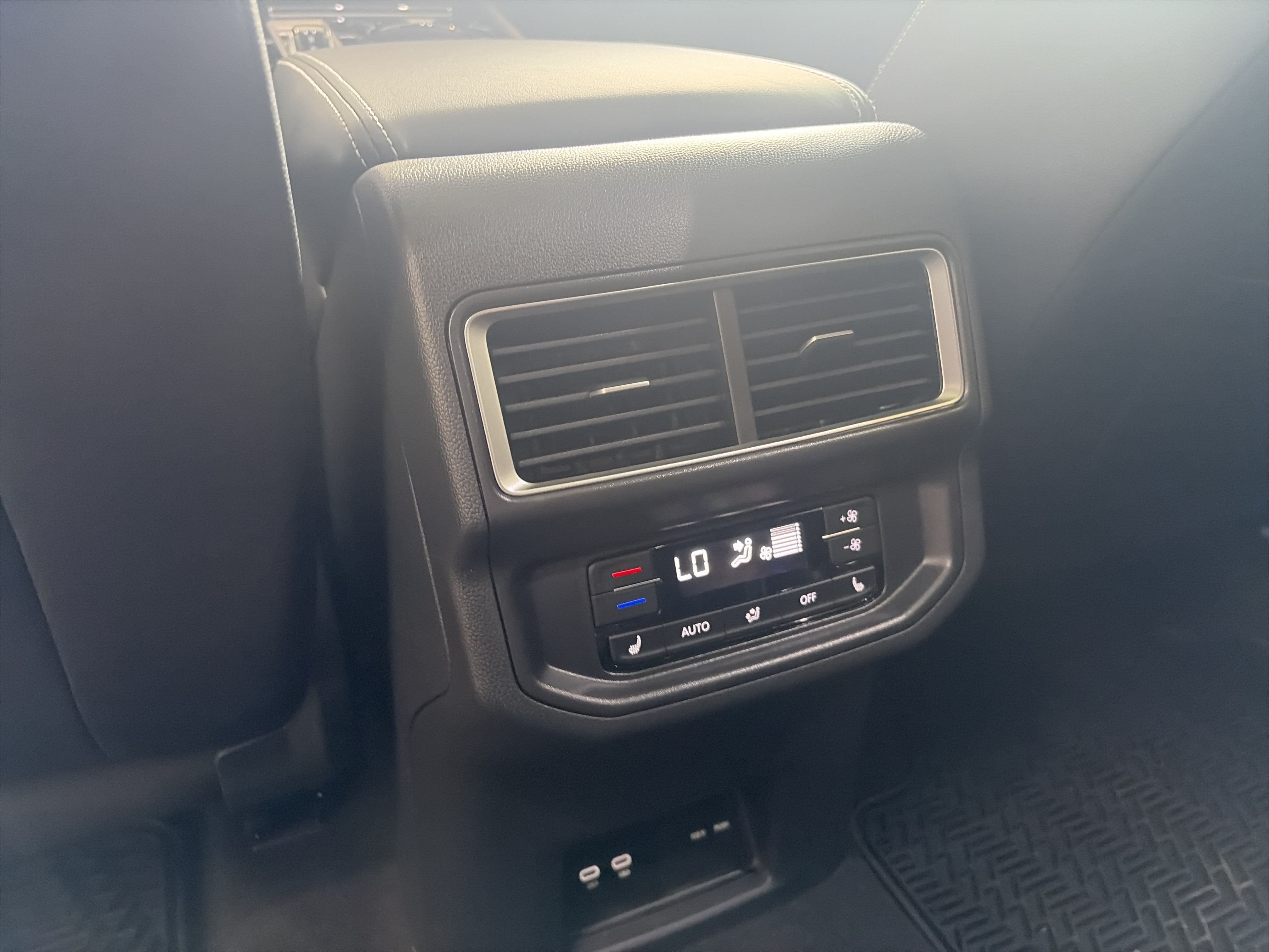 New 2026 Volkswagen Atlas SEL Premium R-Line AWD/4WD image 19