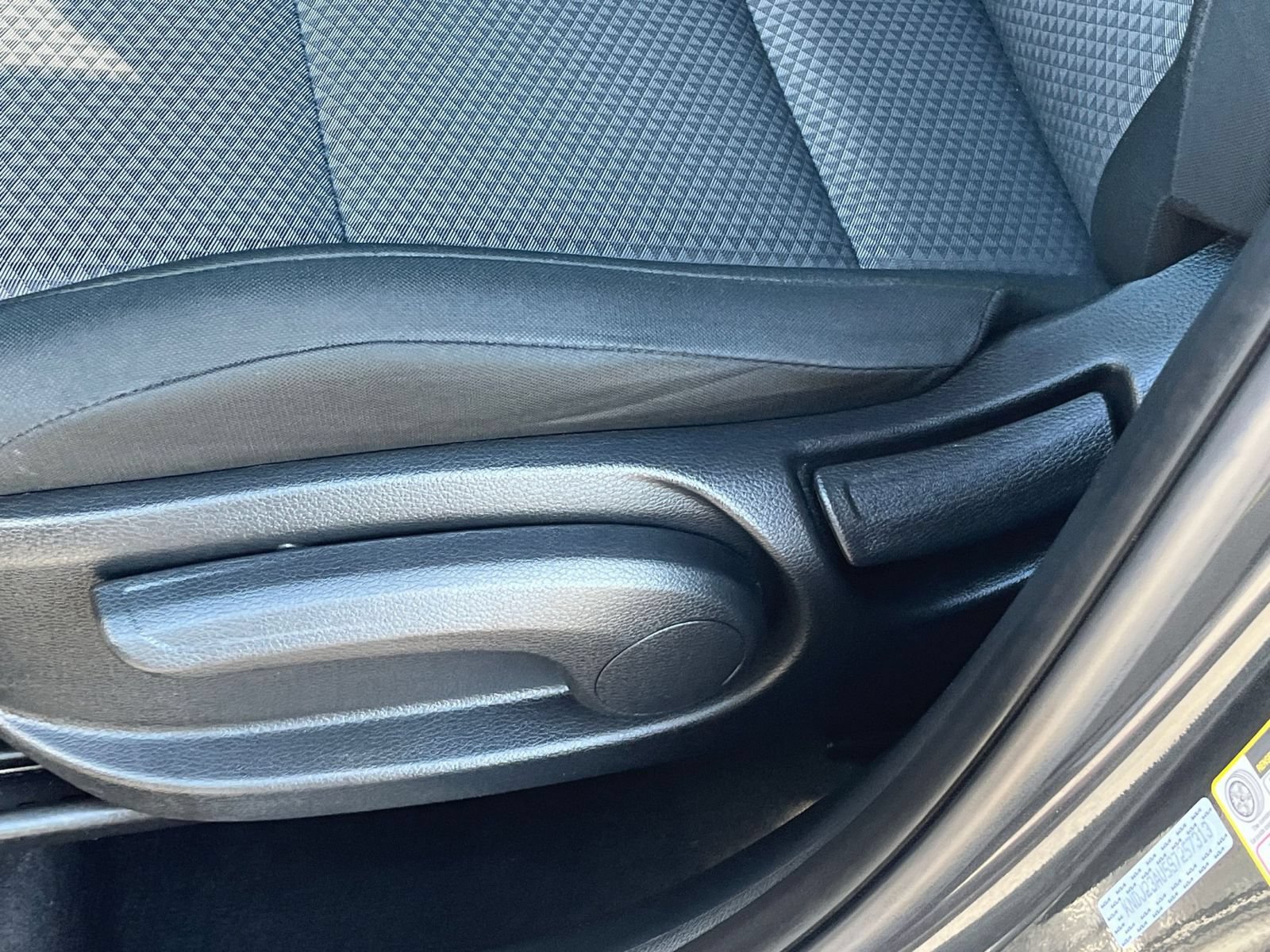 Used 2025 Kia Soul LX w/ LX Technology Package FWD image 22