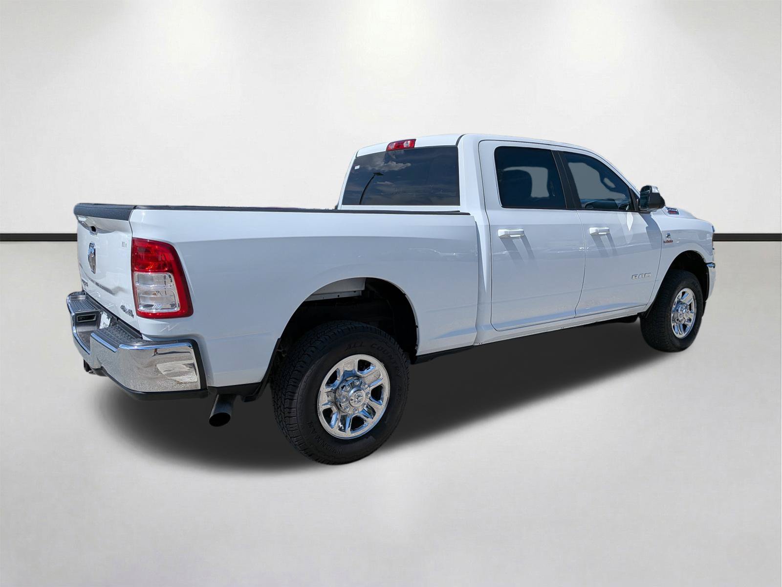 Used 2022 RAM 2500 Big Horn w/ Cold Weather Group AWD/4WD image 4