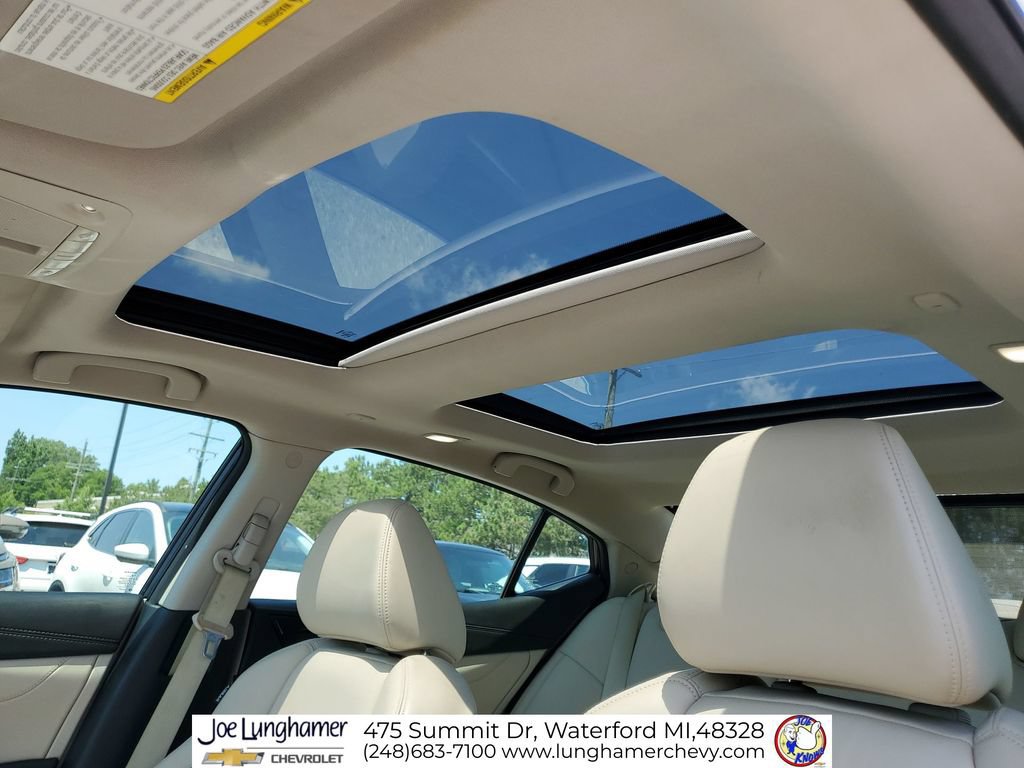 Used 2017 Nissan Maxima Platinum FWD image 21