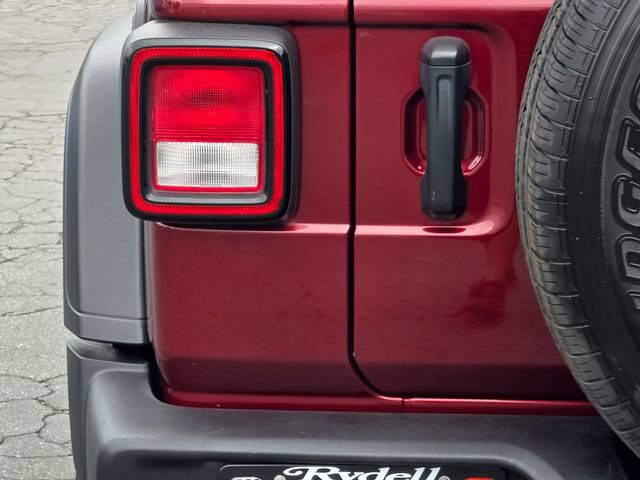 Used 2021 Jeep Wrangler Unlimited Sport AWD/4WD image 8