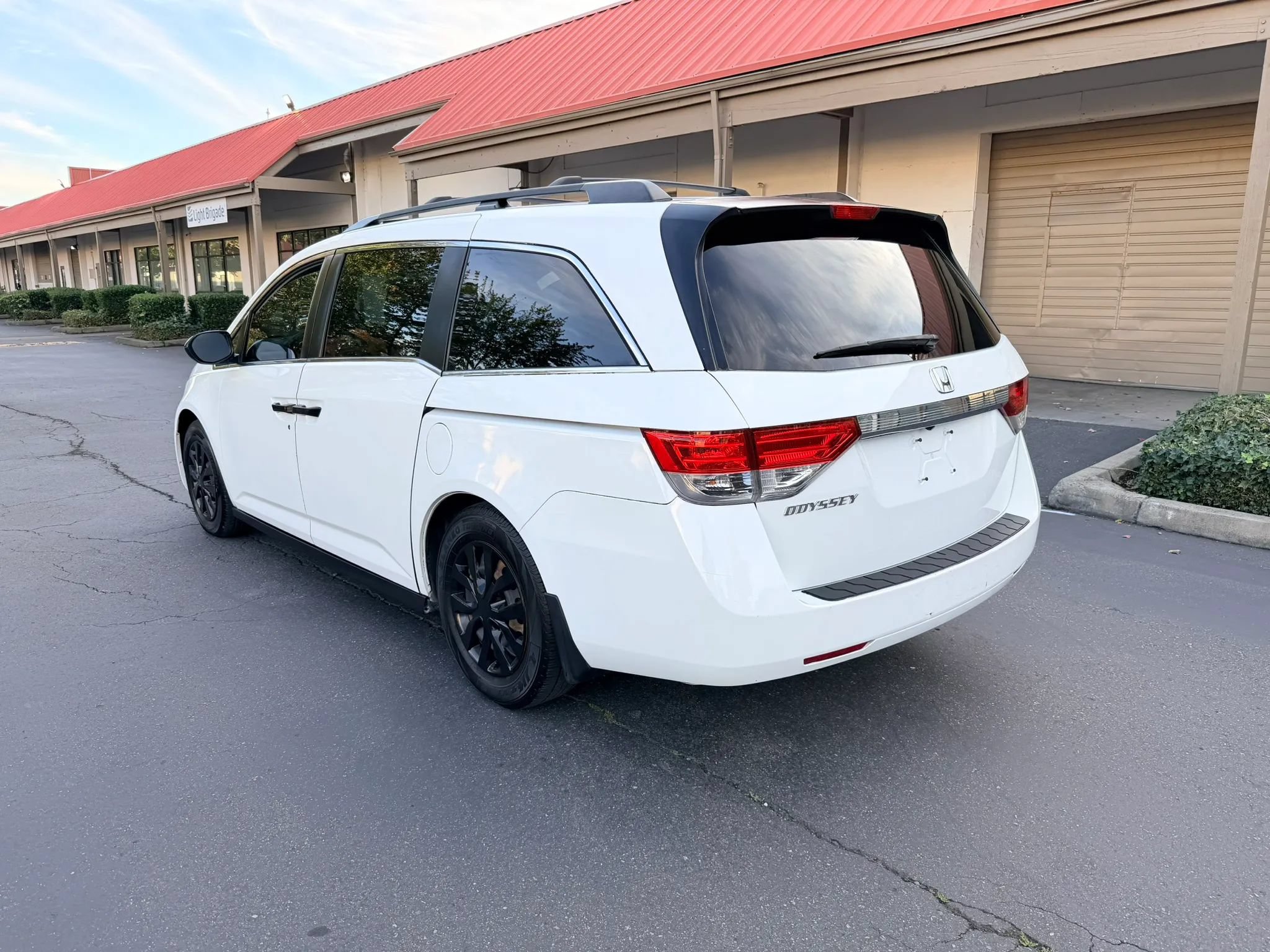 Used 2014 Honda Odyssey LX image 3
