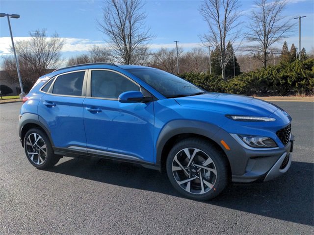 Used 2022 Hyundai Kona Limited w/ Winter Weather Package image 2