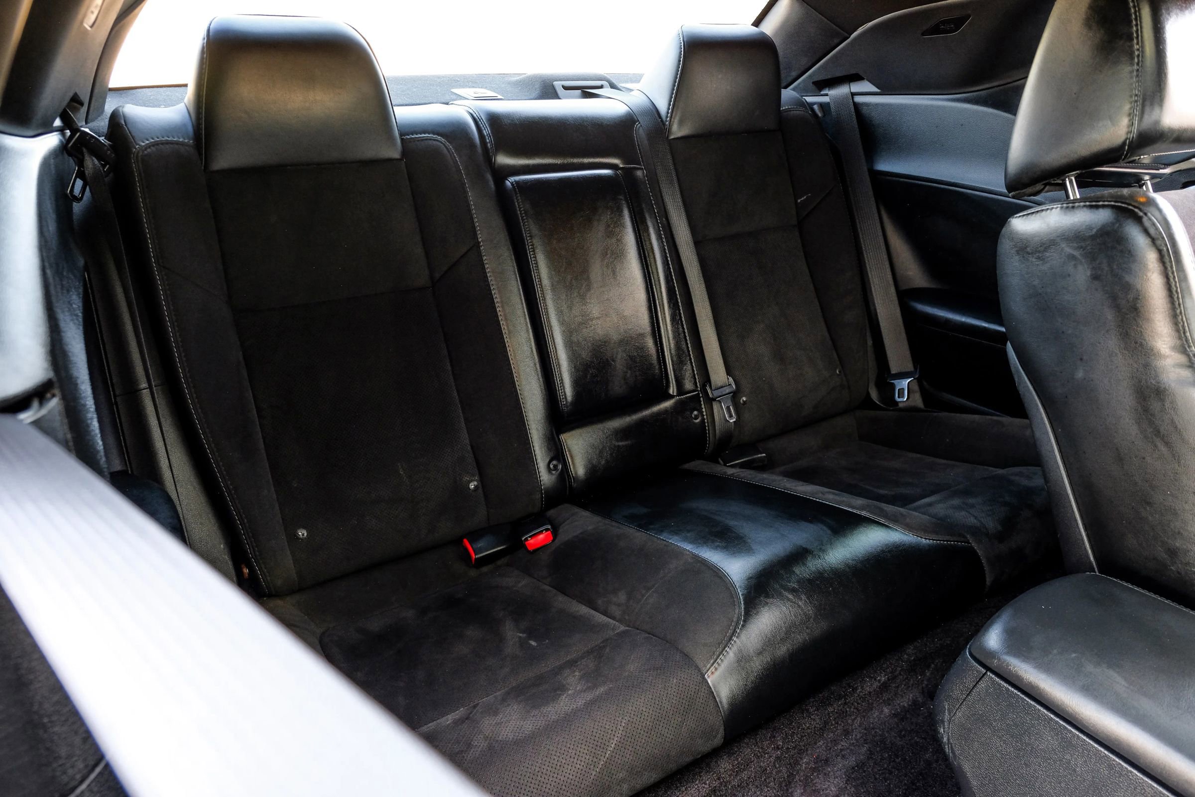 Used 2016 Dodge Challenger R/T Scat Pack w/ Leather Interior Group image 37