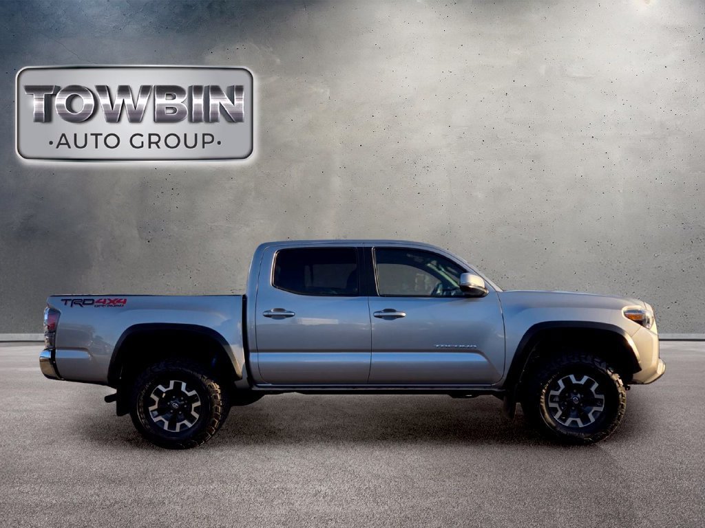 Used 2020 Toyota Tacoma TRD Off-Road AWD/4WD image 3