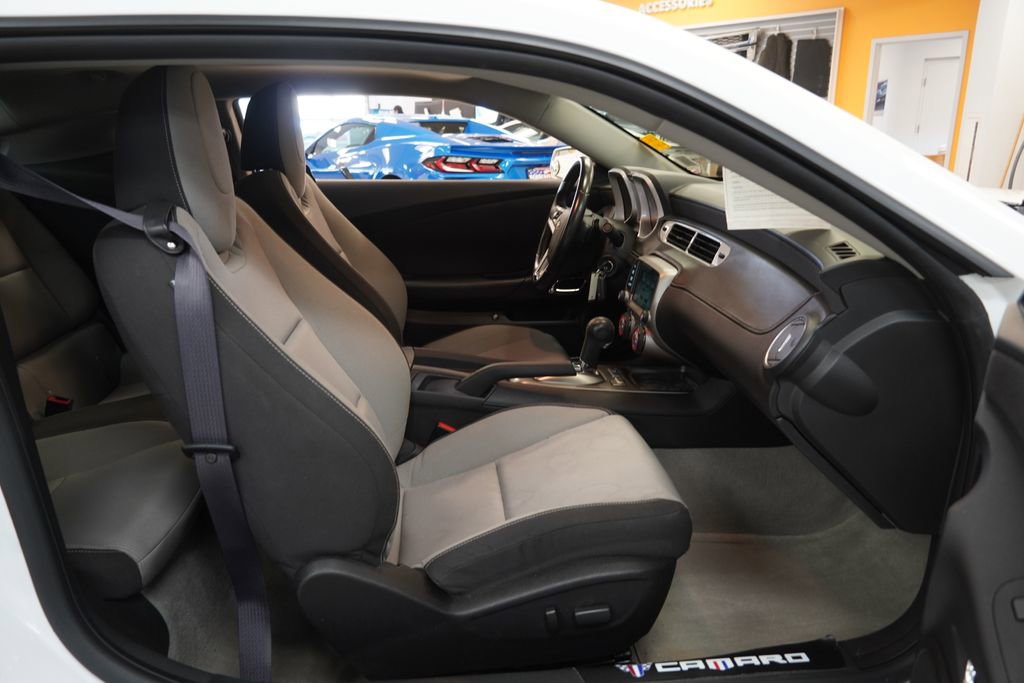 Used 2015 Chevrolet Camaro LT w/ 1LT Preferred Package image 30