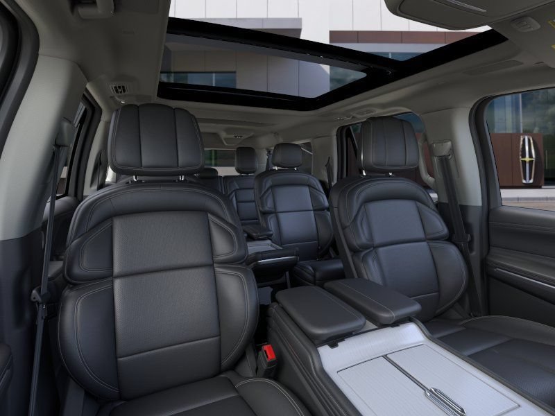 New 2026 Lincoln Navigator L Reserve AWD/4WD image 10