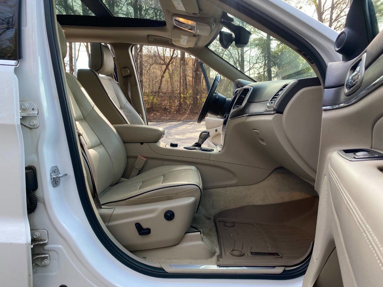 Used 2017 Jeep Grand Cherokee Overland image 69