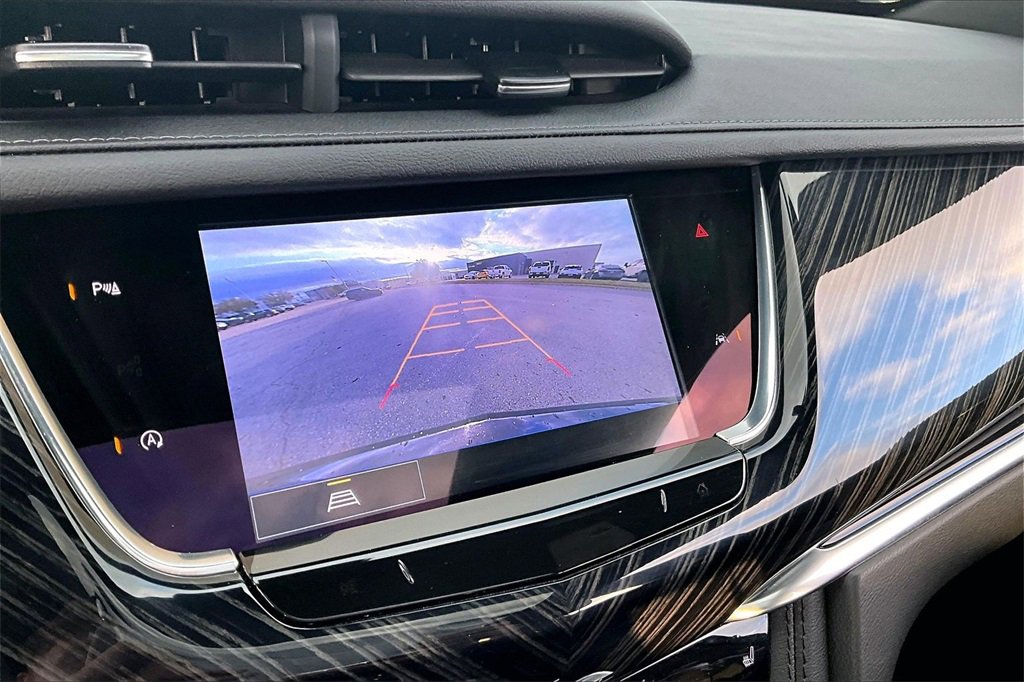 Used 2025 Cadillac XT6 Premium Luxury image 23