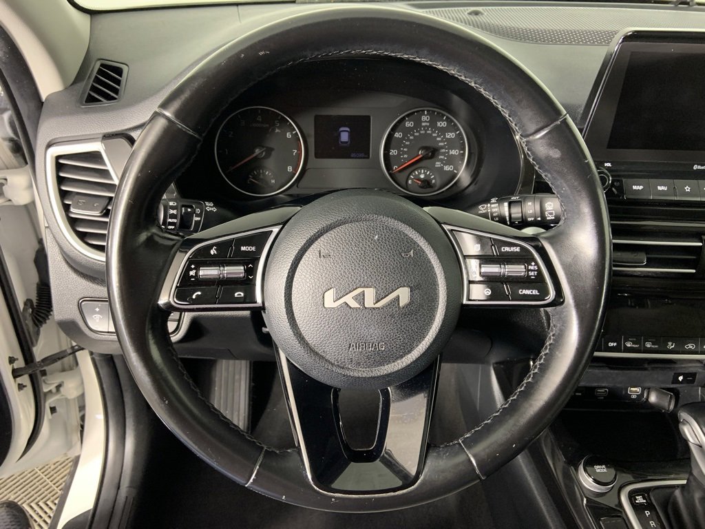 Used 2023 Kia Seltos EX image 9