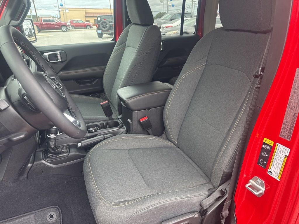 Used 2025 Jeep Wrangler Sahara 4xe image 23