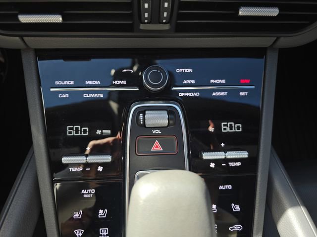 Used 2023 Porsche Cayenne Platinum Edition image 27