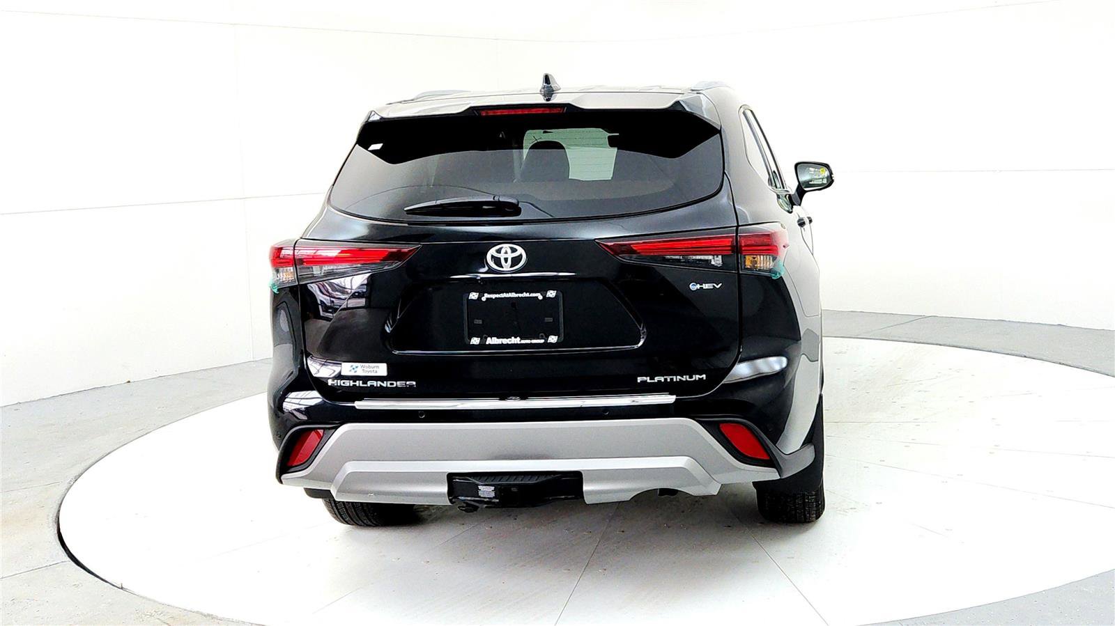 New 2026 Toyota Highlander Platinum image 5