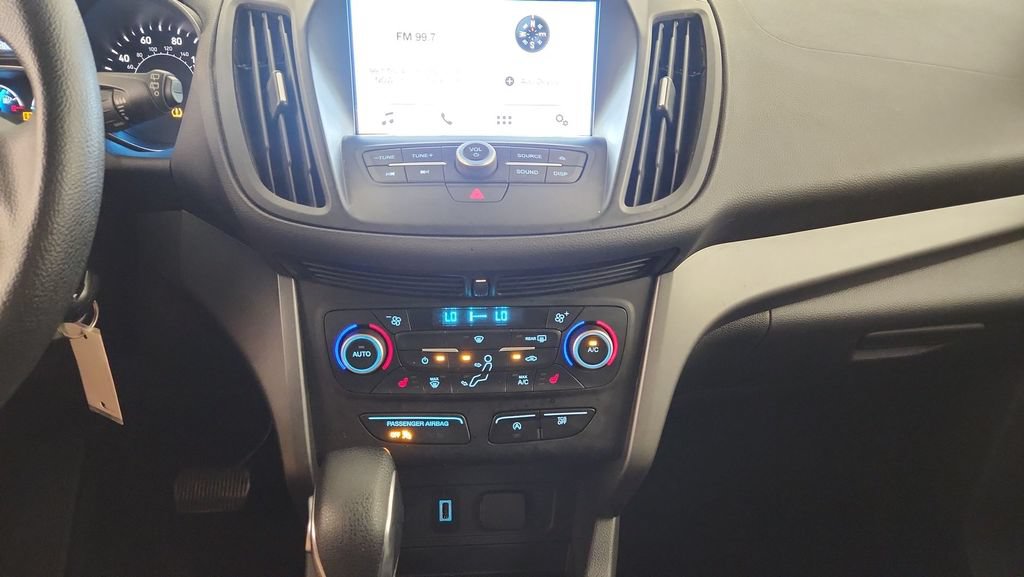 Used 2018 Ford Escape SE w/ SE Sync 3 Package AWD/4WD image 13