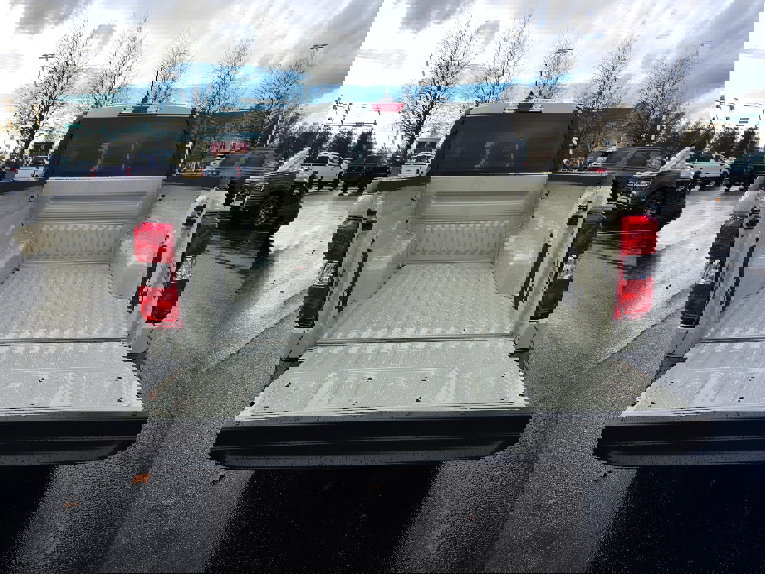 New 2025 Ford Maverick XL w/ Equipment Group 102A image 9