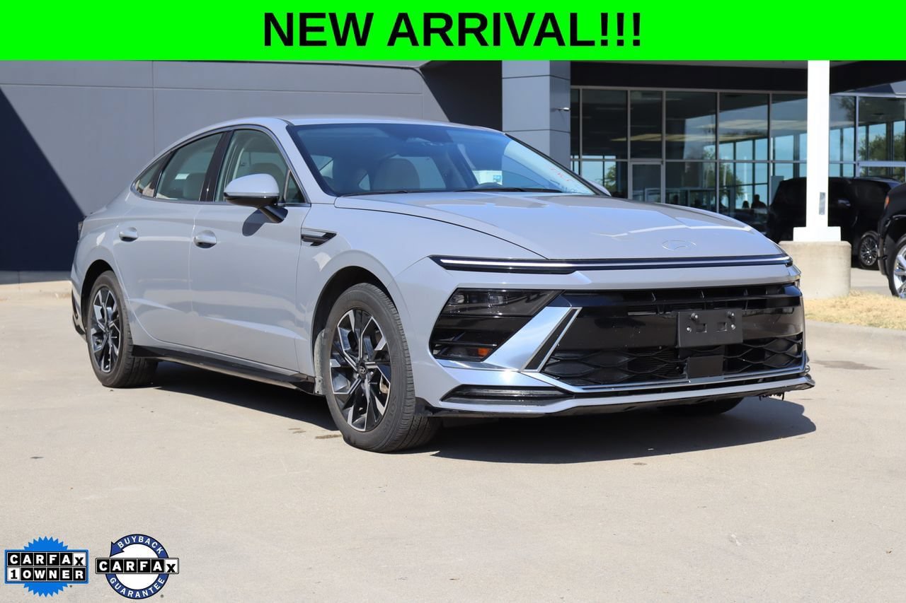 Used 2025 Hyundai Sonata SEL FWD image 1