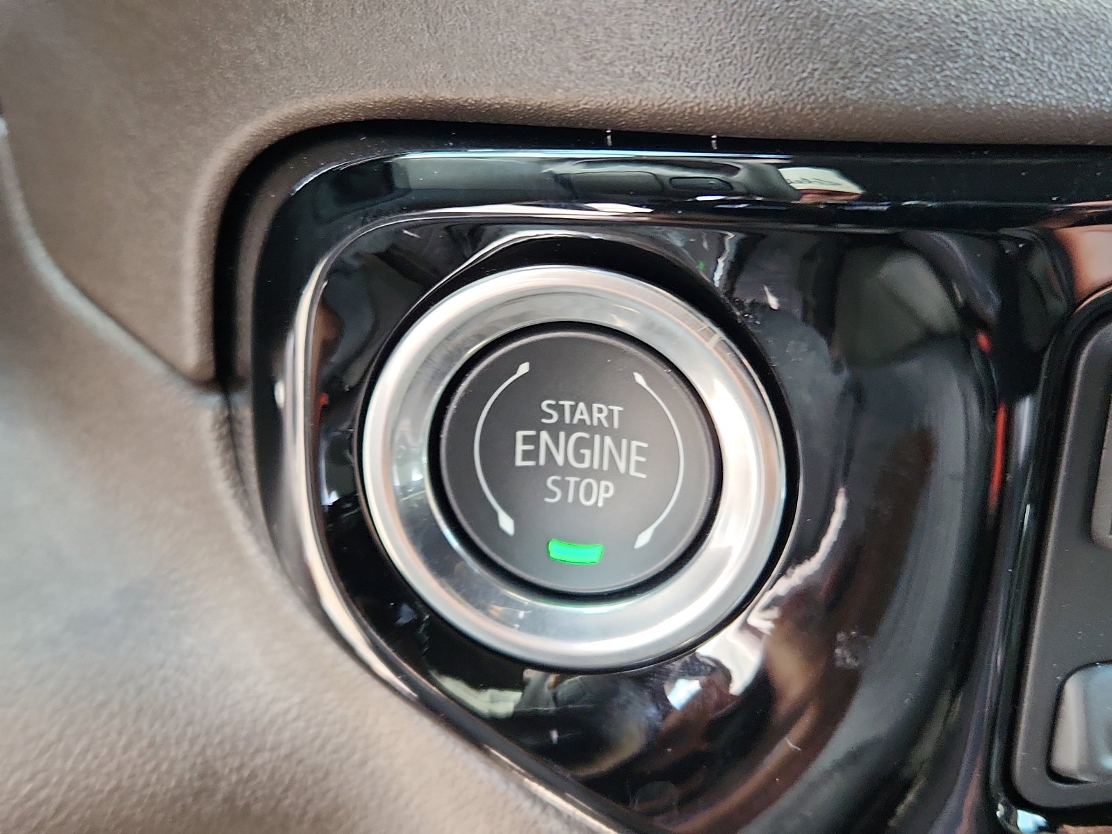 New 2026 GMC Sierra 2500 SLT image 18