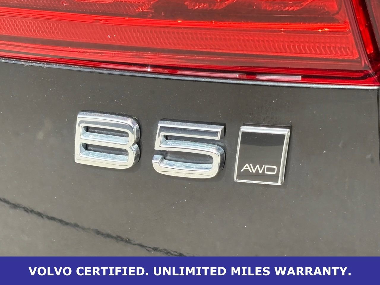 Certified 2025 Volvo XC60 B5 Core image 10